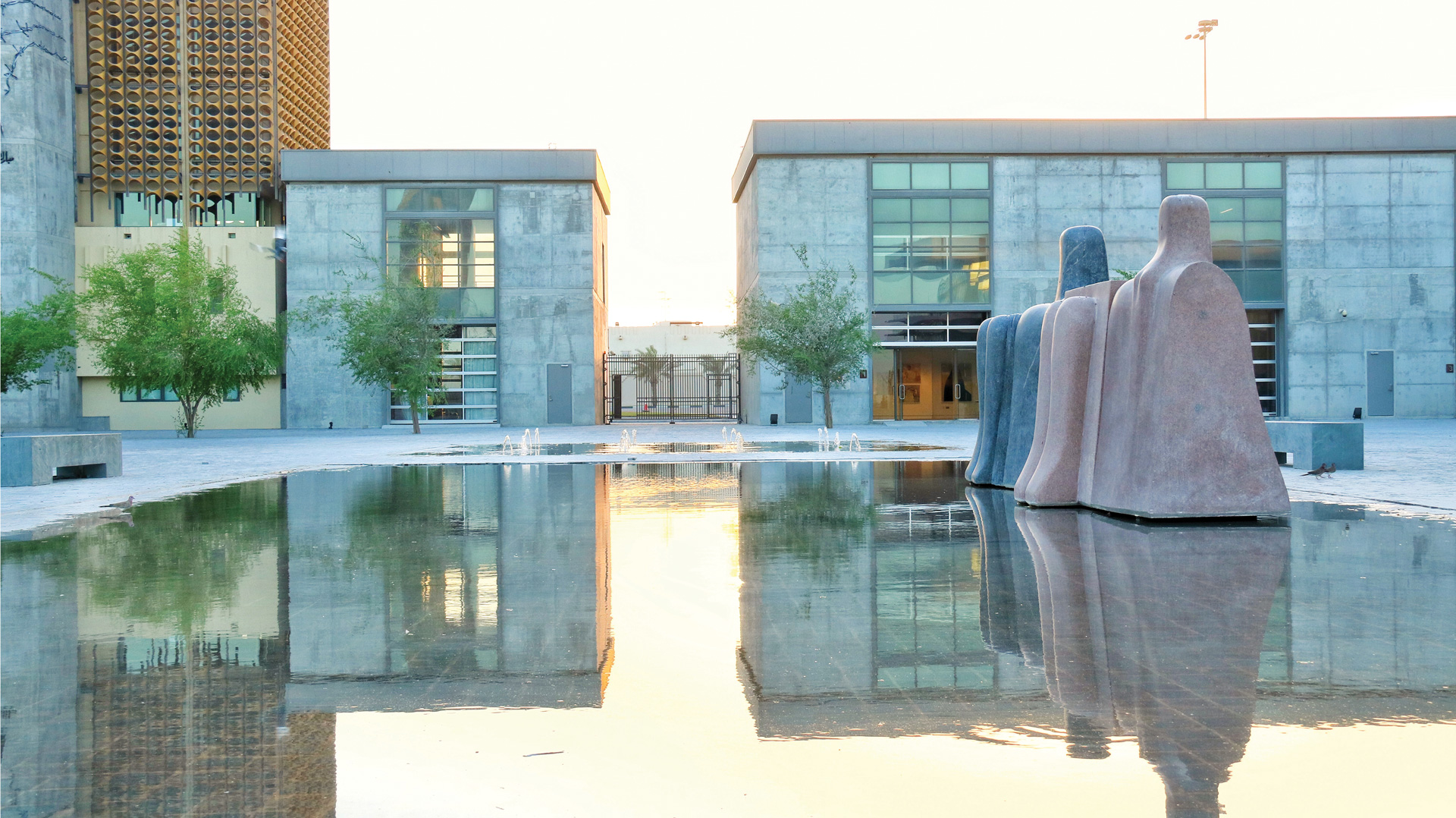 تحتفل هذه الصفحات باثني عشر لوناً من ألوان جوتن لعام 2020. يُجسد كل واحد منها جانباً مختلفاً من جوانب الشخصية أو يزرع طموح وأمل جديد للمستقبل